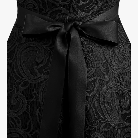 Elegant Black Lace Wedding Dress - Picture 3 of 7